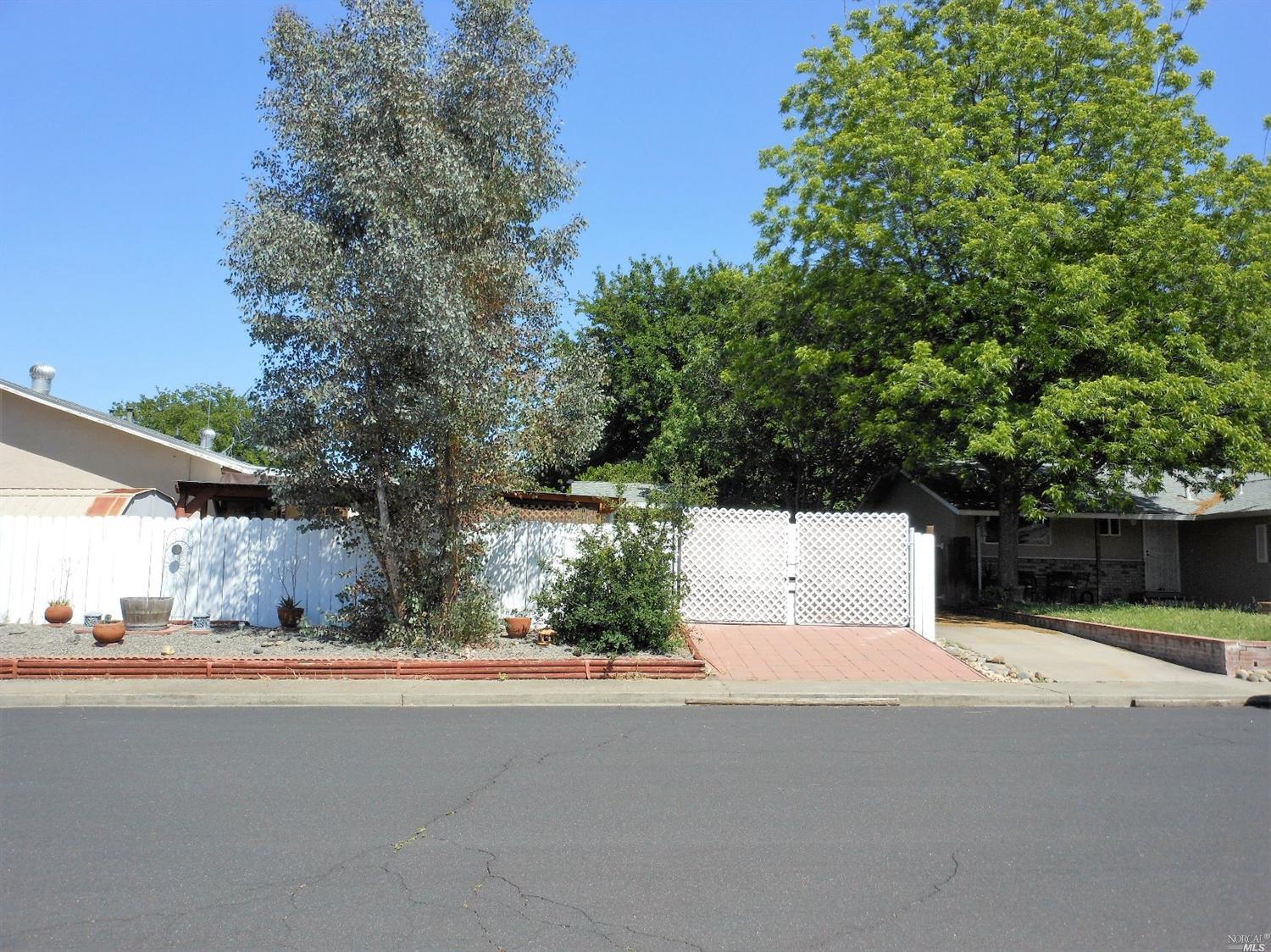 For Sale: 500 Beelard Dr Vacaville, CA 95687