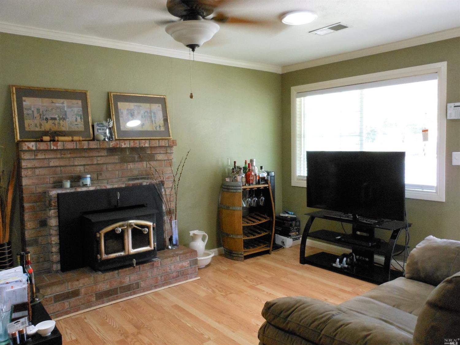 For Sale: 500 Beelard Dr Vacaville, CA 95687