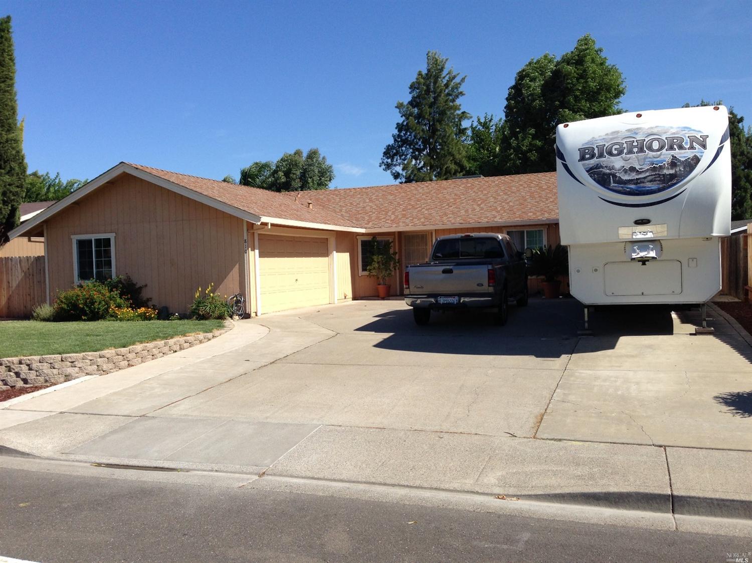 For Sale: 810 Marshall Rd Vacaville, CA 95687