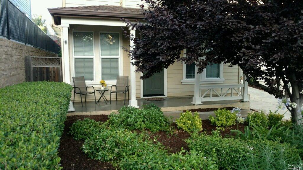 For Sale: 1128 Amber Ridge Ln Vacaville, CA 95687