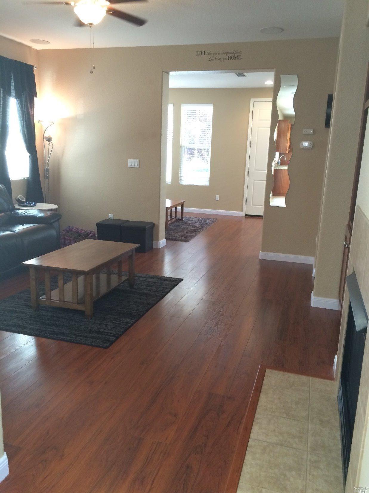For Sale: 1128 Amber Ridge Ln Vacaville, CA 95687