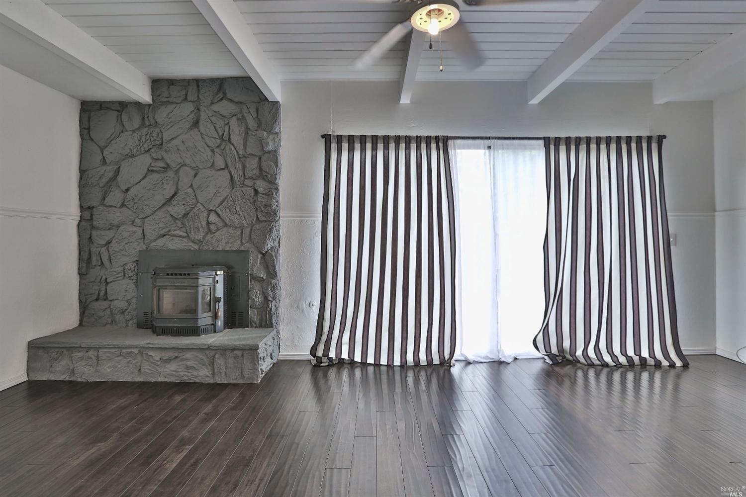 For Sale: 487 Alamo Creek Ct #C Vacaville, CA 95688