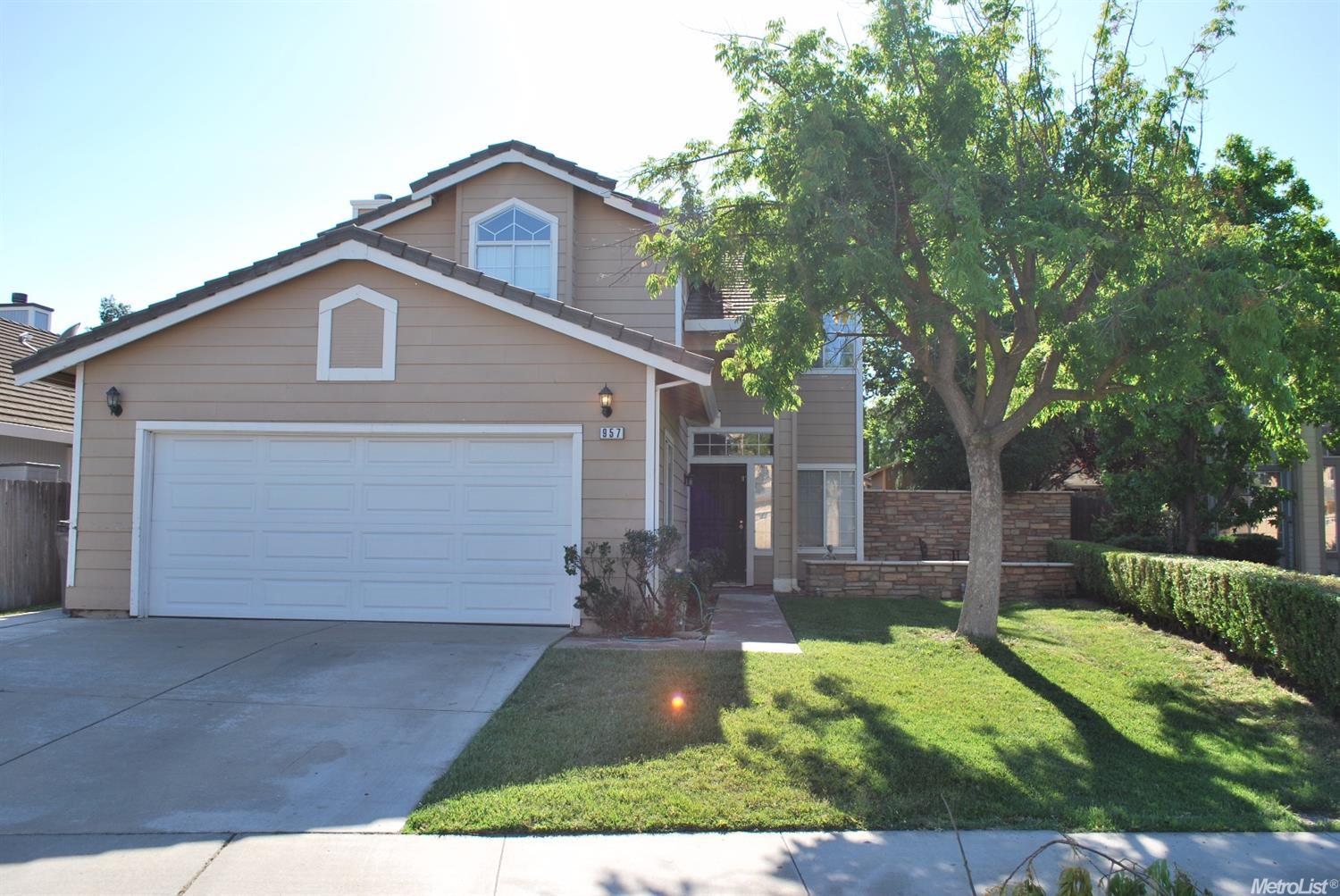 For Sale: 957 Arlington Cir Woodland, CA 95695