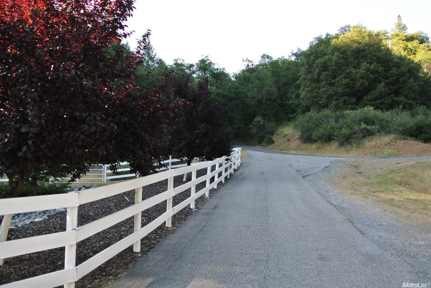 For Sale: 23480 Grandview Dr Colfax, CA 95713