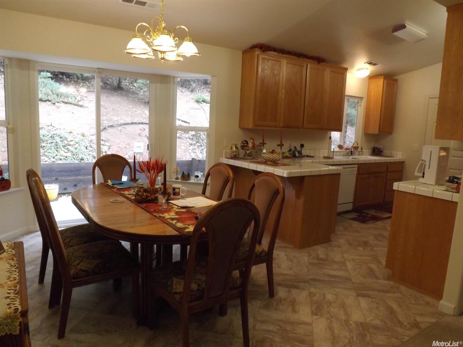 2740 Maple Dr