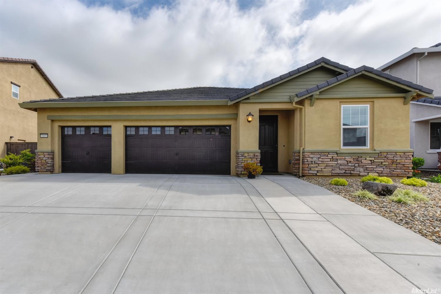 11895 Cobble Brook Dr