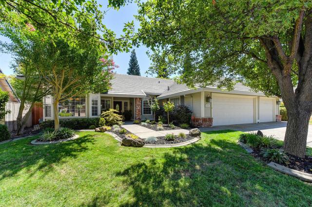 2608 Prestwick Dr