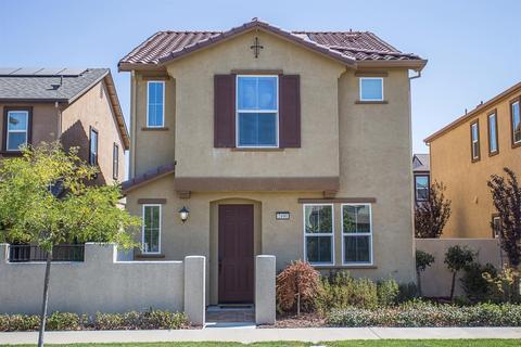 3233 Monument Dr
