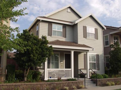3233 Monument Dr
