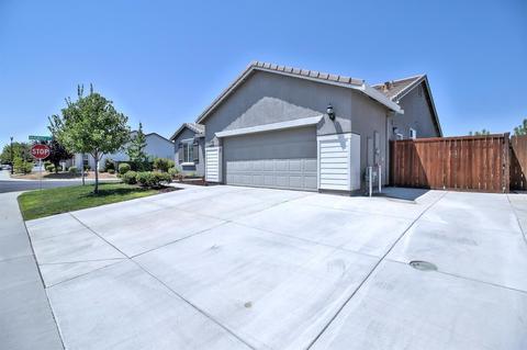 3233 Monument Dr