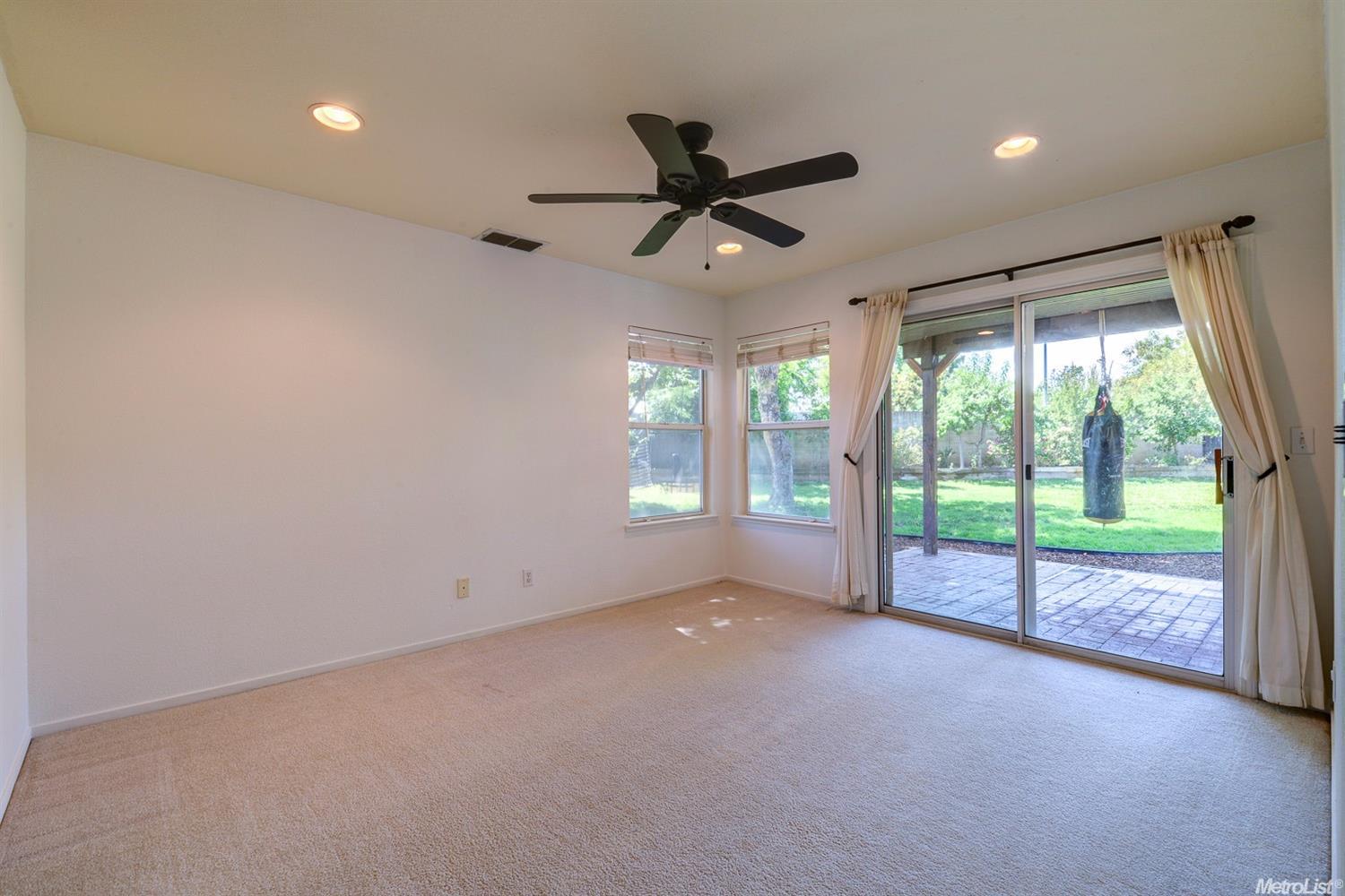 For Sale: 1521 Verbena Way Roseville, CA 95747
