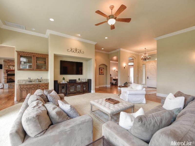 3741 Bridlewood Way