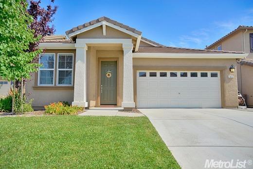 10093 Annie St
