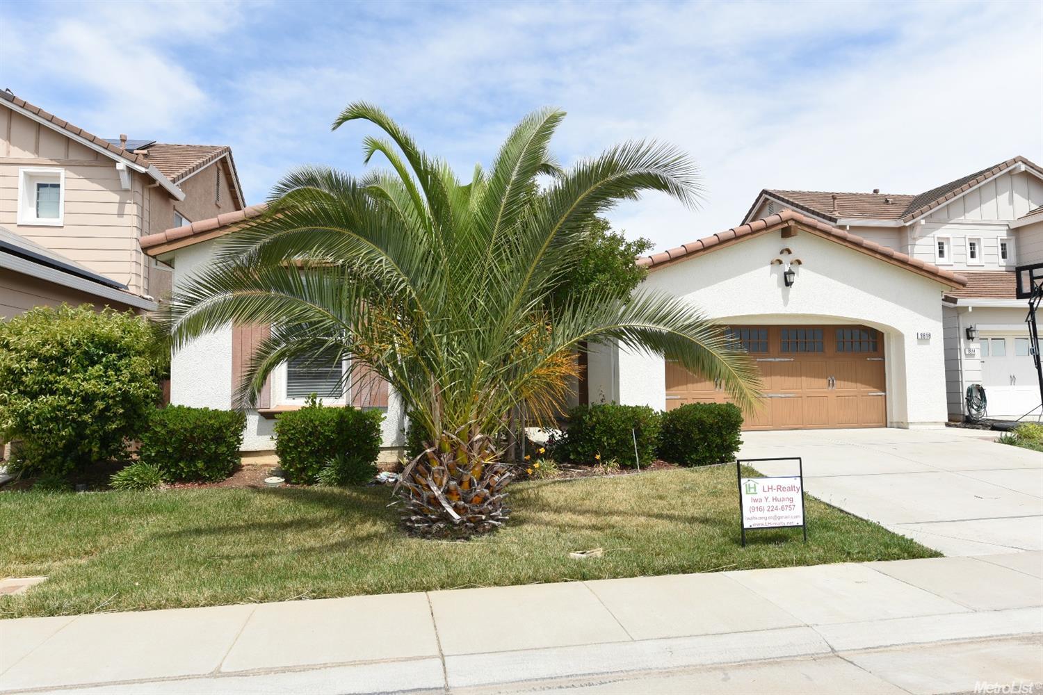 For Sale: 9818 W Elston Cir Elk Grove, CA 95757