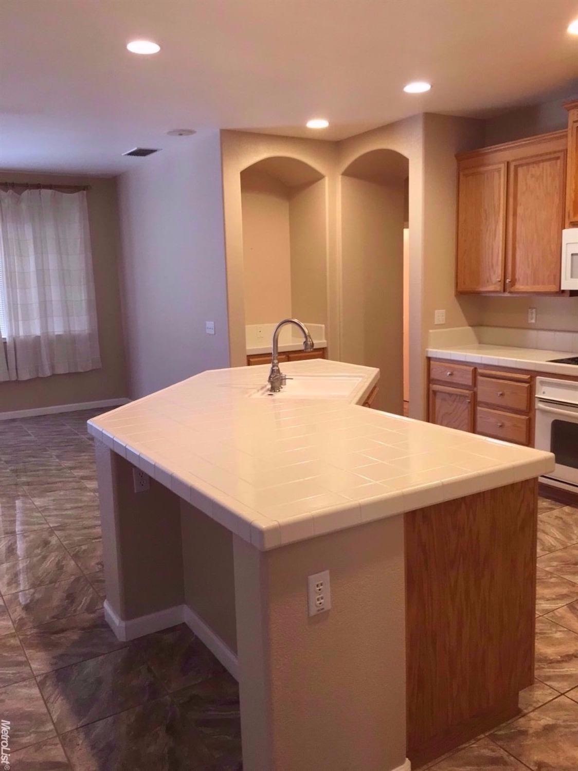 For Sale: 9721 Westfalen Way Elk Grove, CA 95757