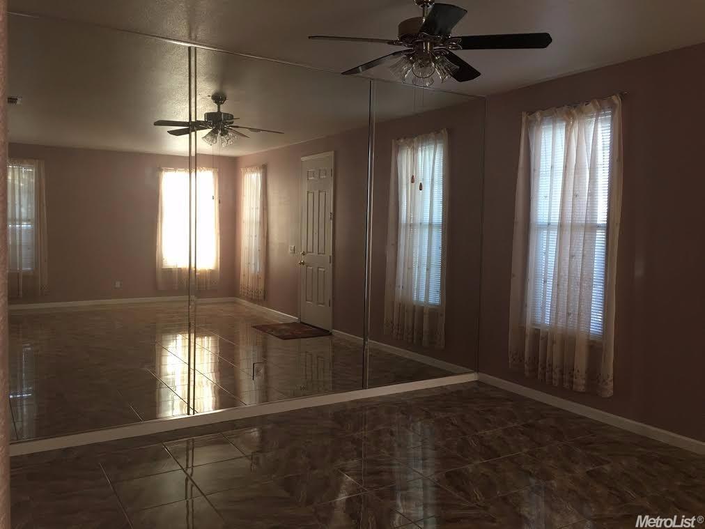 For Sale: 9721 Westfalen Way Elk Grove, CA 95757