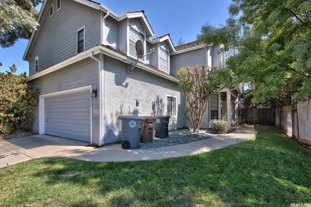 8112 Crystal Walk Cir