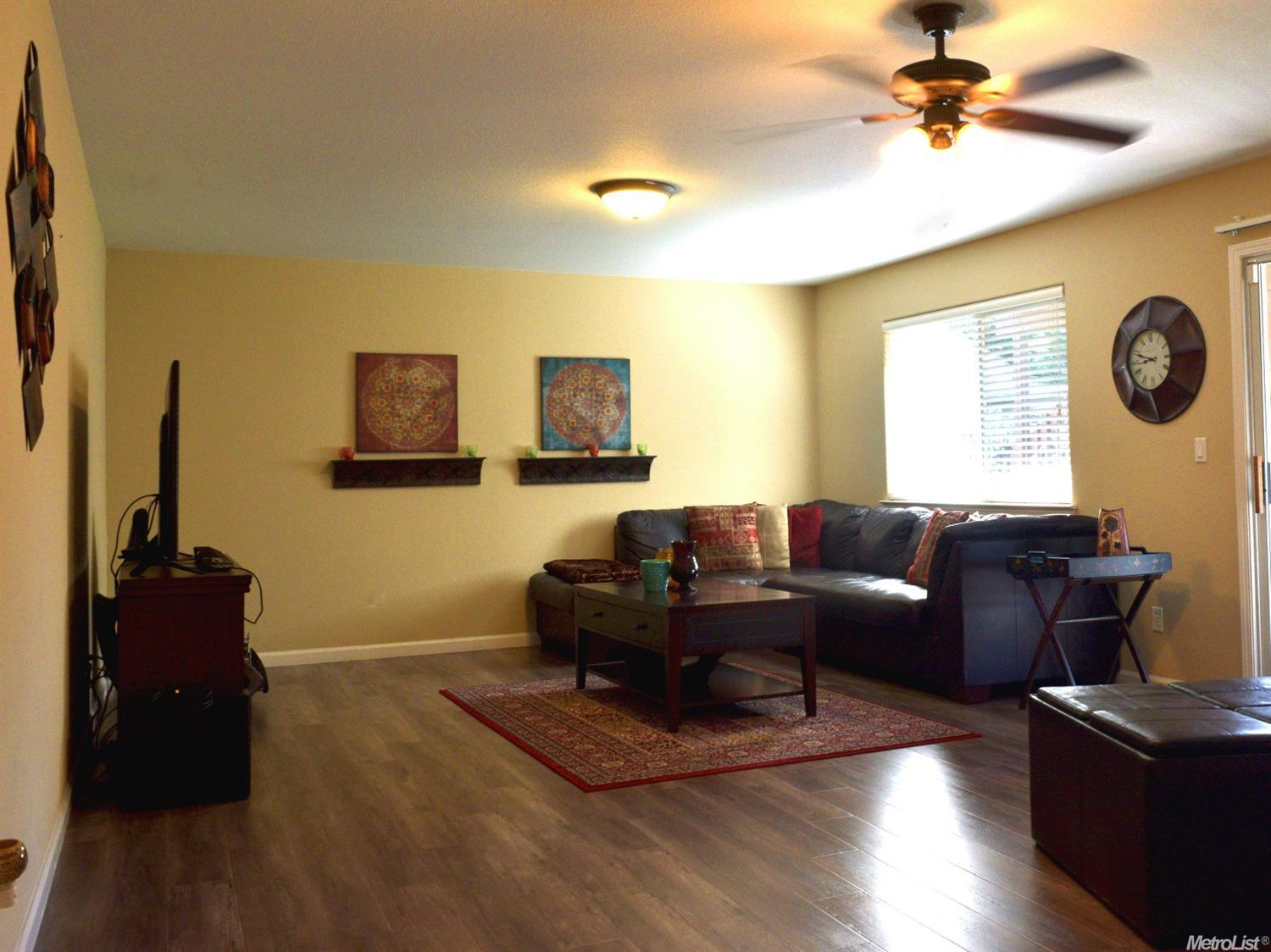 For Sale: 3435 Marsh Creek Way Elk Grove, CA 95758