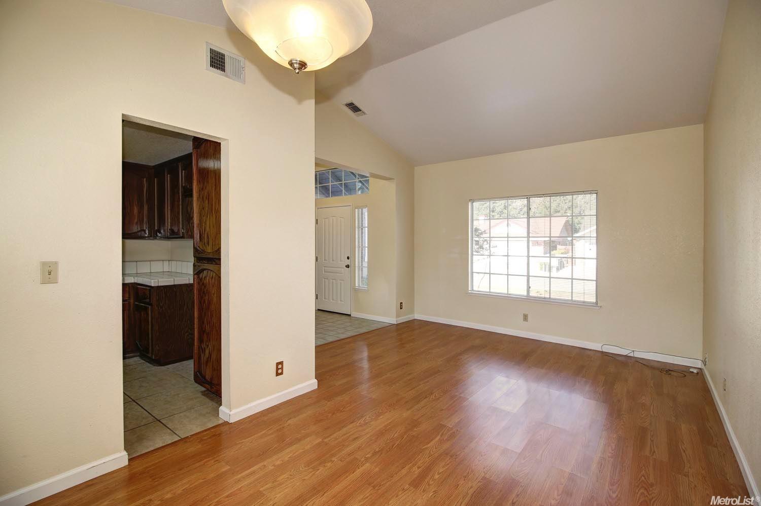 For Sale: 6713 Paseo Del Sol Way Elk Grove, CA 95758