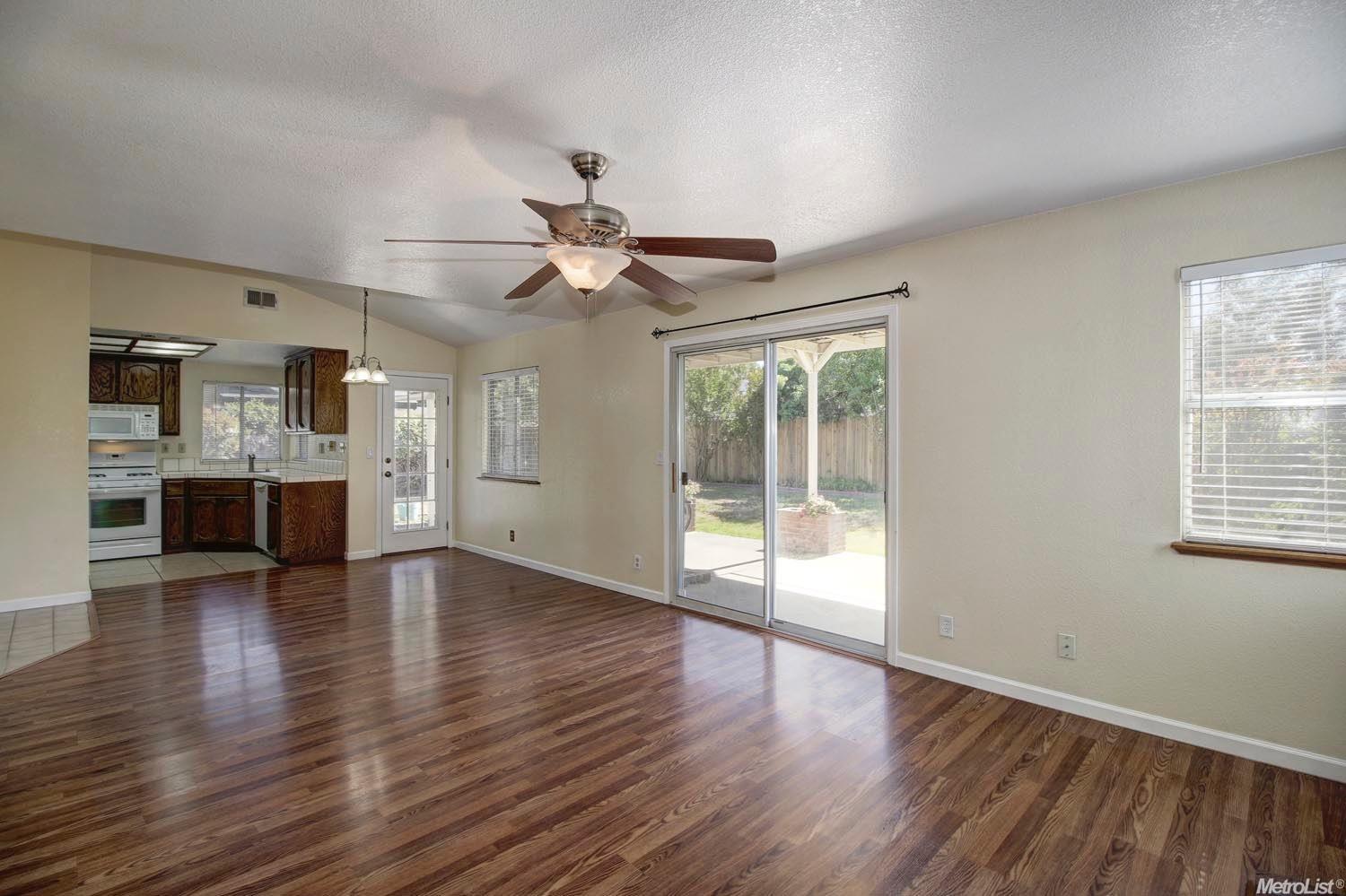 For Sale: 6713 Paseo Del Sol Way Elk Grove, CA 95758