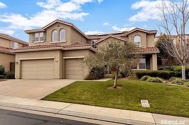 852 Hildebrand Cir