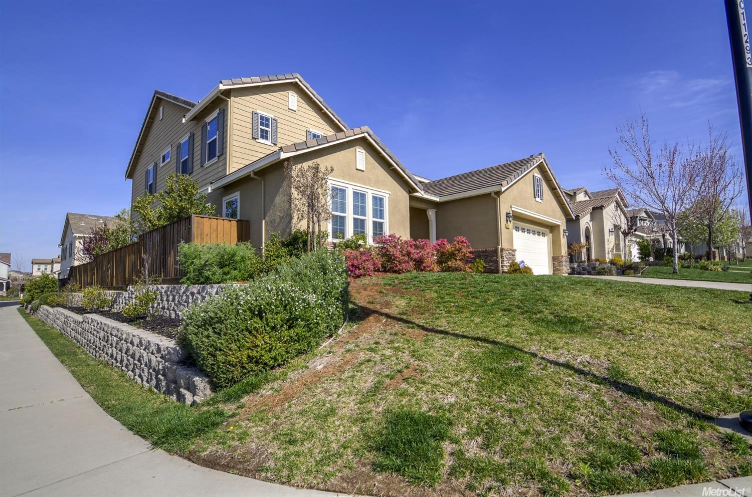 For Sale: 901 Aubree Ln Rocklin, CA 95765