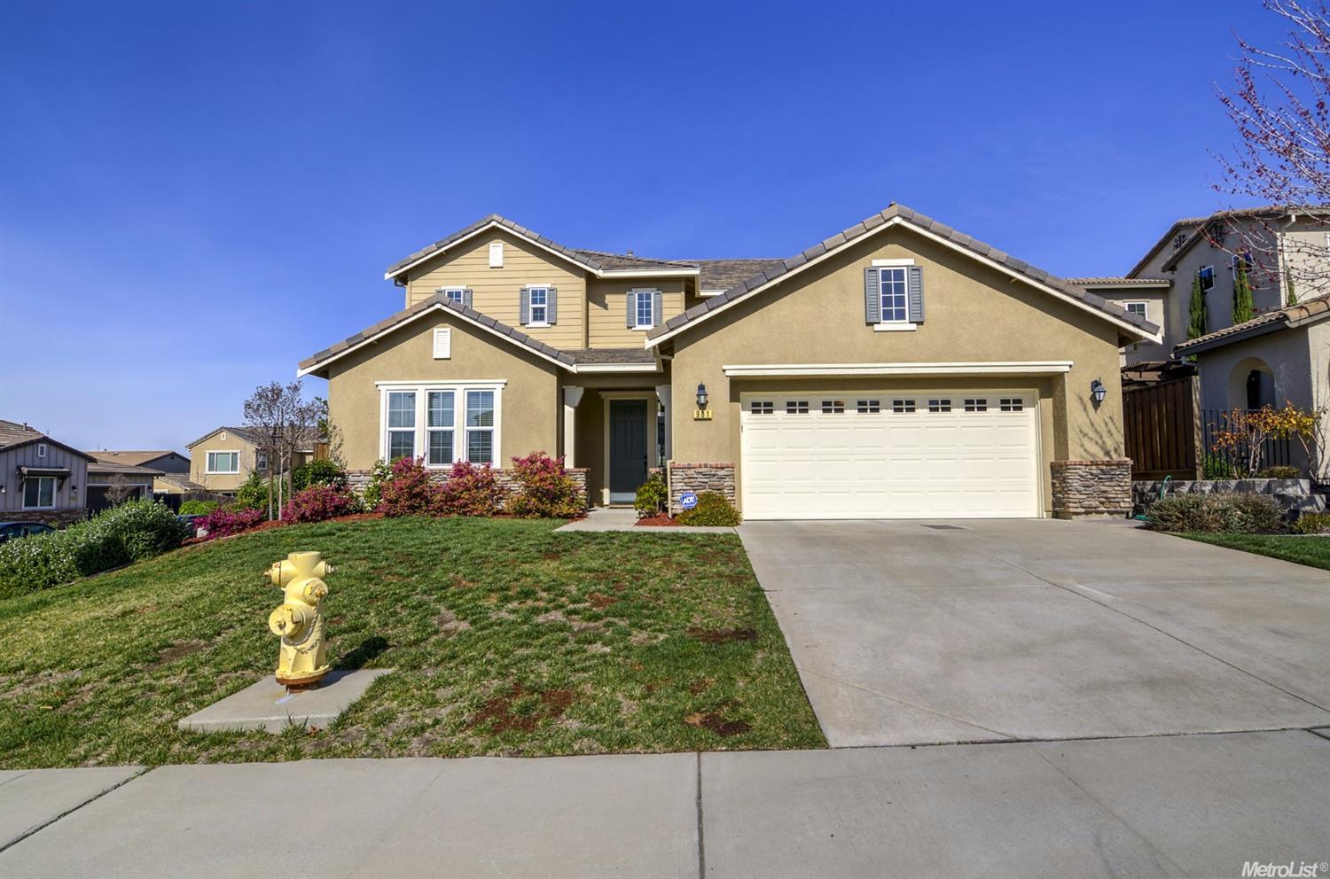 For Sale: 901 Aubree Ln Rocklin, CA 95765