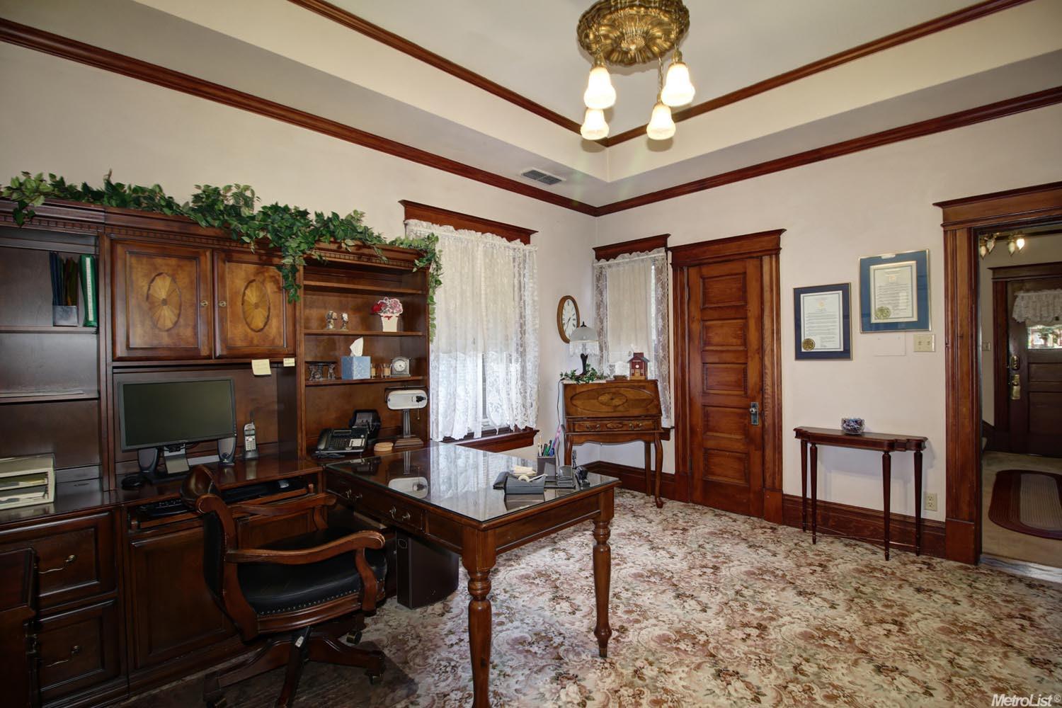 For Sale: 530 10th St Sacramento, CA 95814