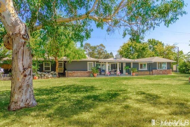 2789 Land Park Dr