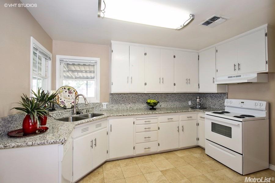 For Sale: 2620 Watson St Sacramento, CA 95821