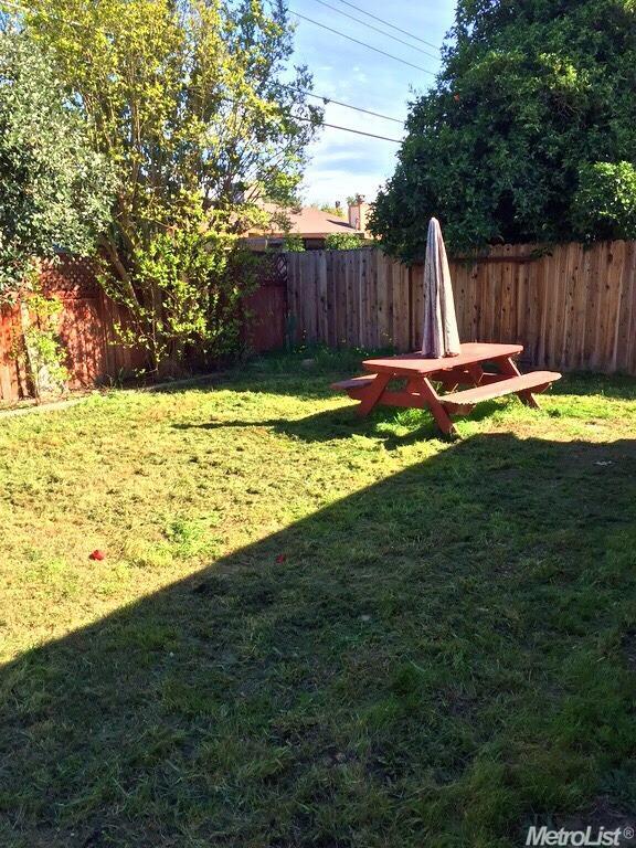 For Sale: 7487 Red Willow St Sacramento, CA 95822