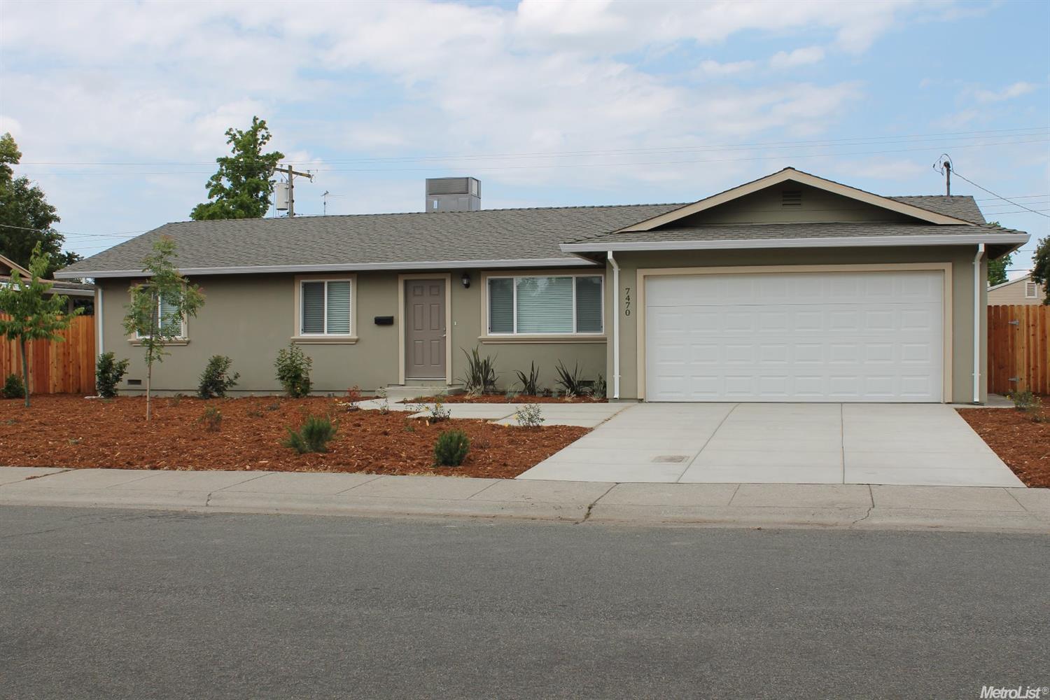 For Sale: 7470 Sylvia Way Sacramento, CA 95822