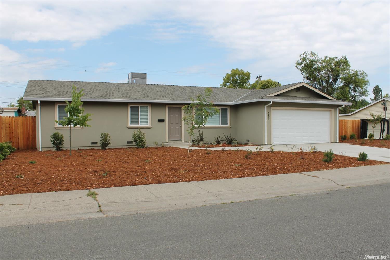 For Sale: 7470 Sylvia Way Sacramento, CA 95822