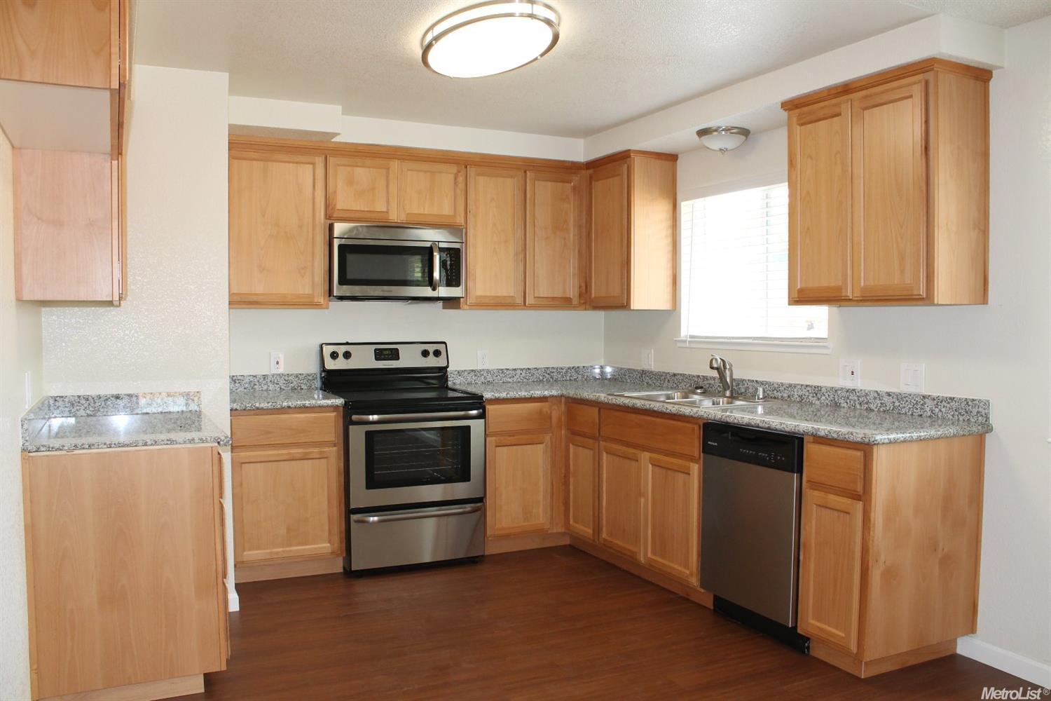For Sale: 7470 Sylvia Way Sacramento, CA 95822