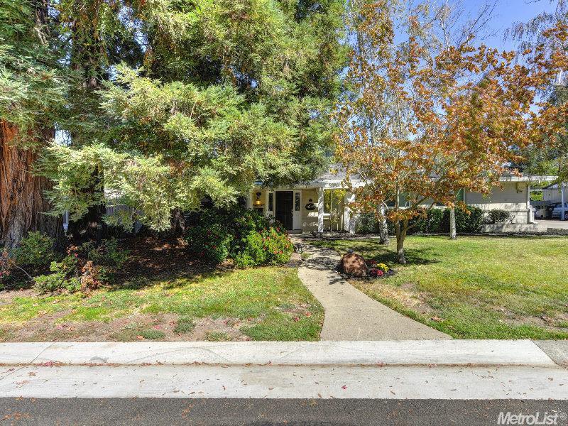 1041 Sagamore Way