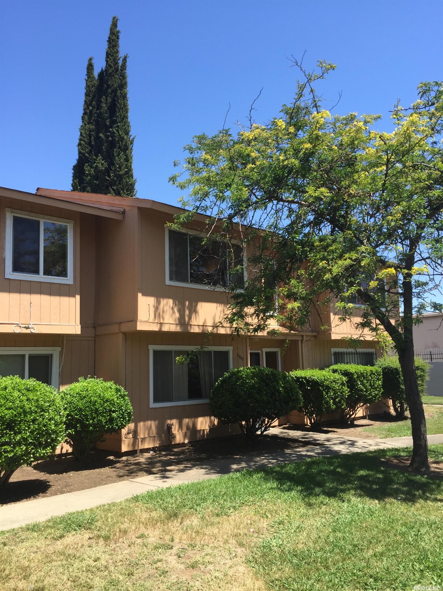 For Sale: 5949 Bamford Dr Sacramento, CA 95823