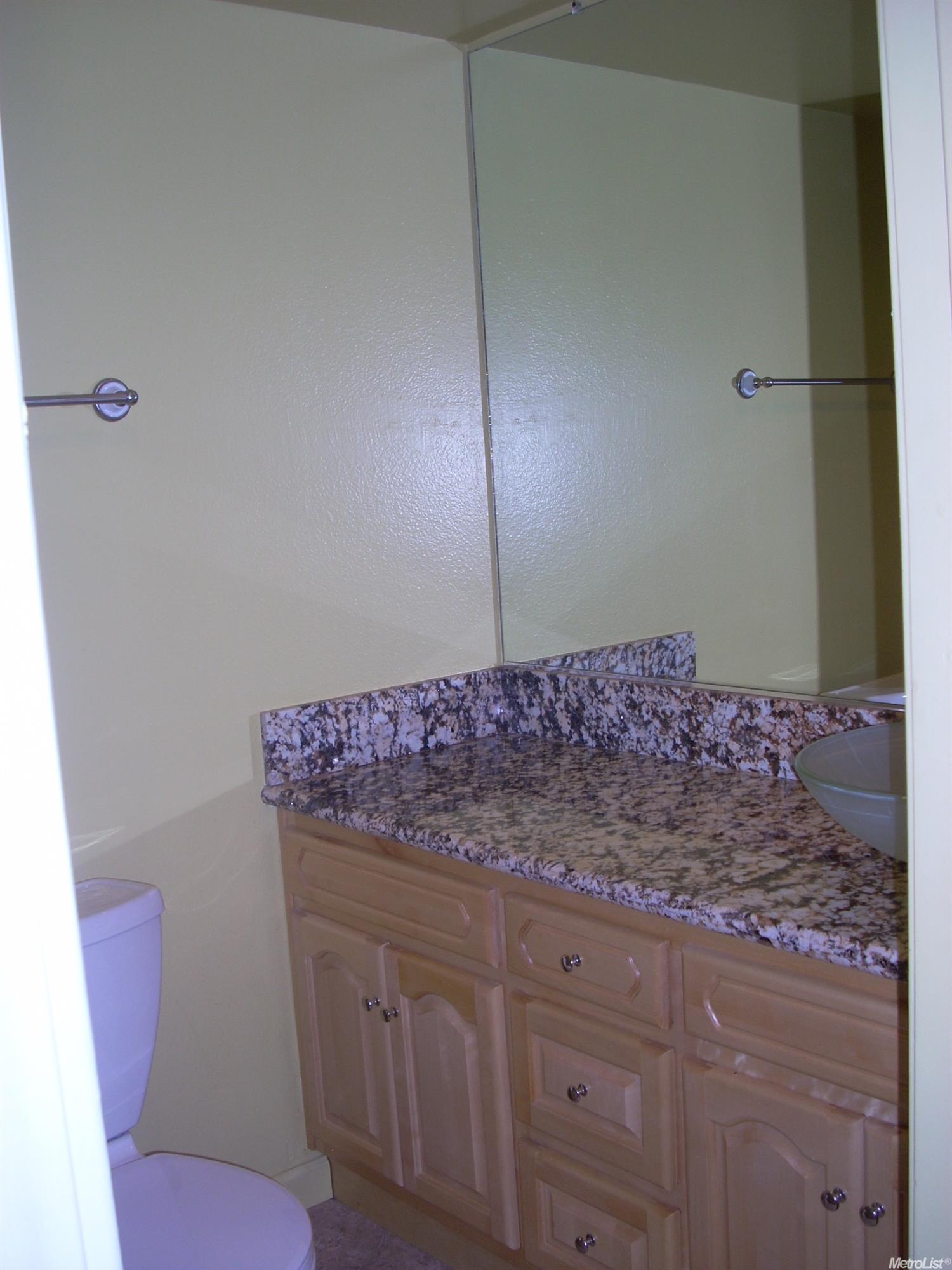 933 Fulton Ave #436
