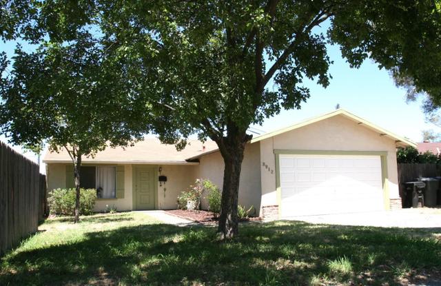 9516 Helio Dr