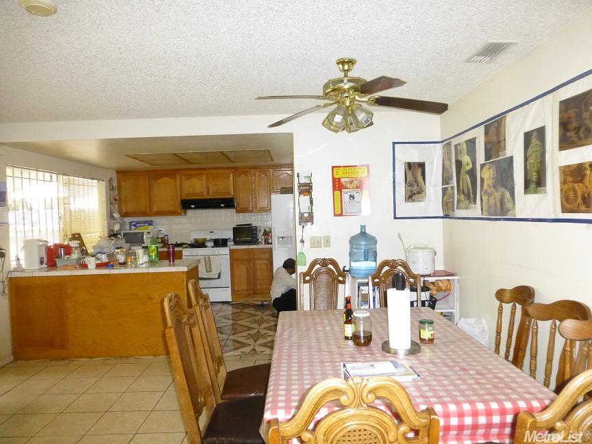 For Sale: 8985 Gainsboro Way Sacramento, CA 95826