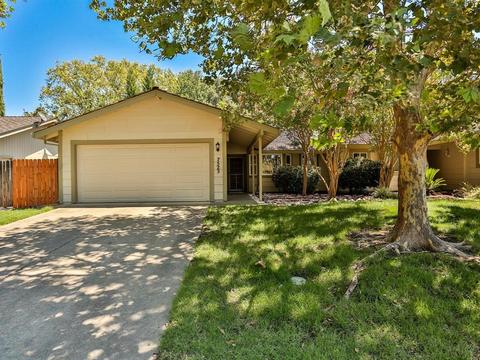 1215 Alder Tree Way