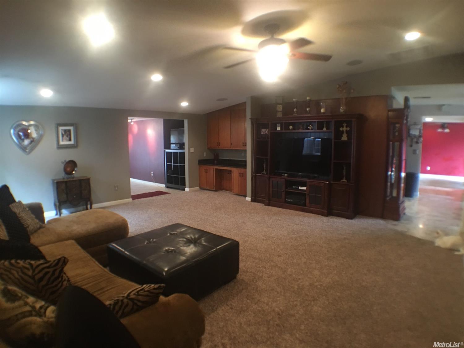 1009 Silver Lake Dr