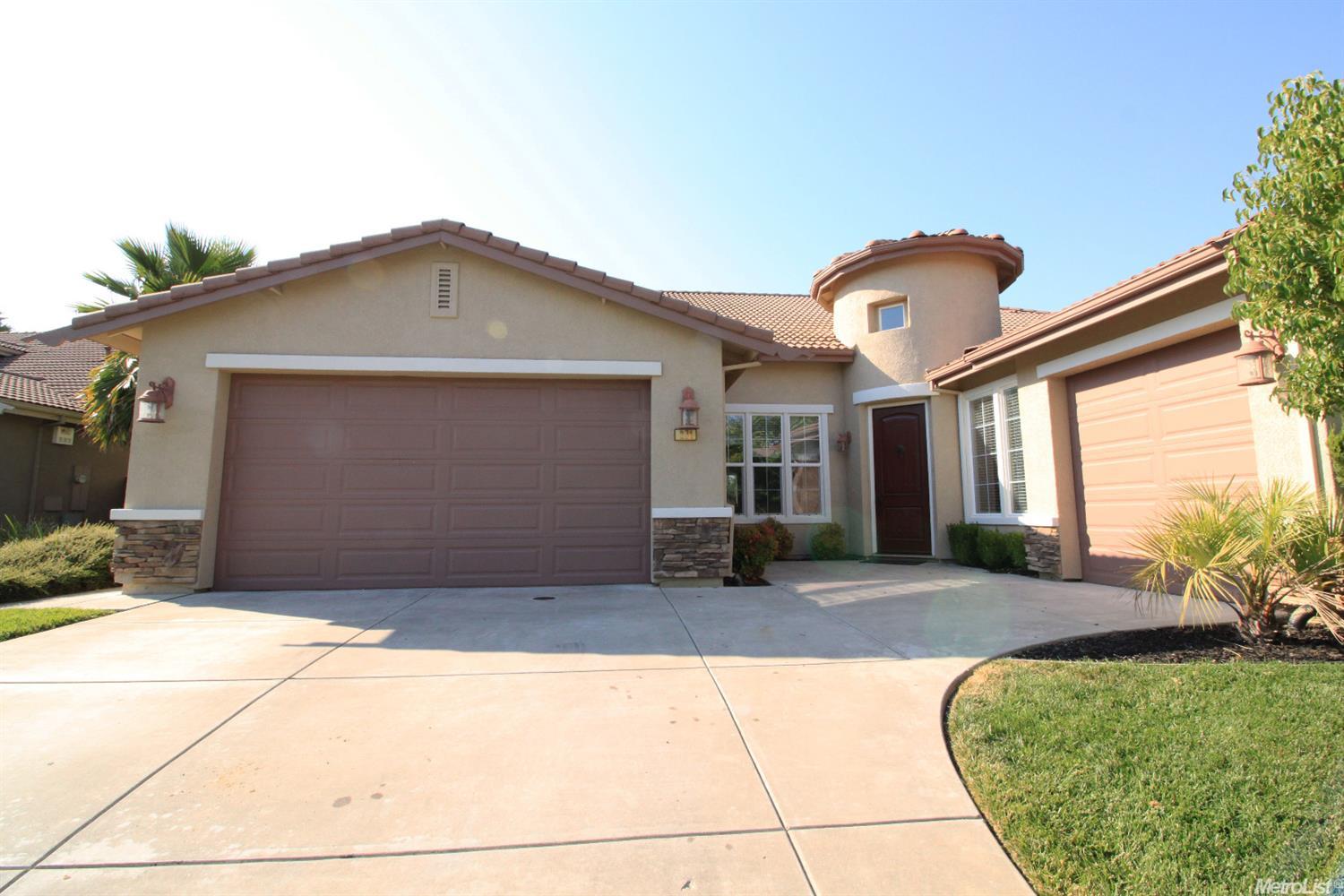 271 Vista Creek Cir