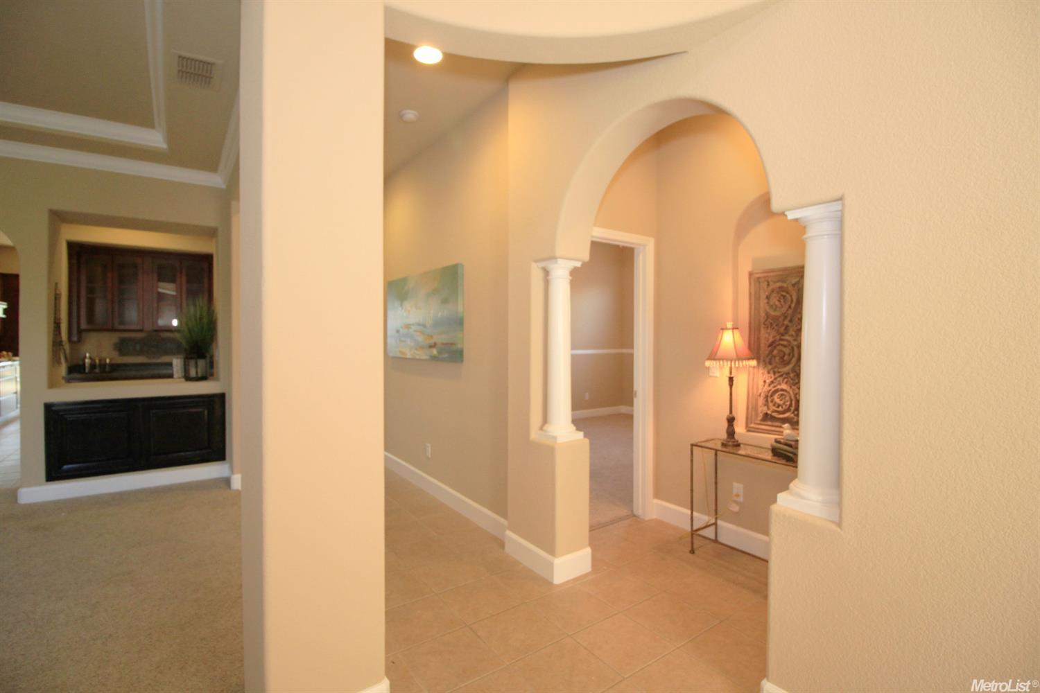 271 Vista Creek Cir