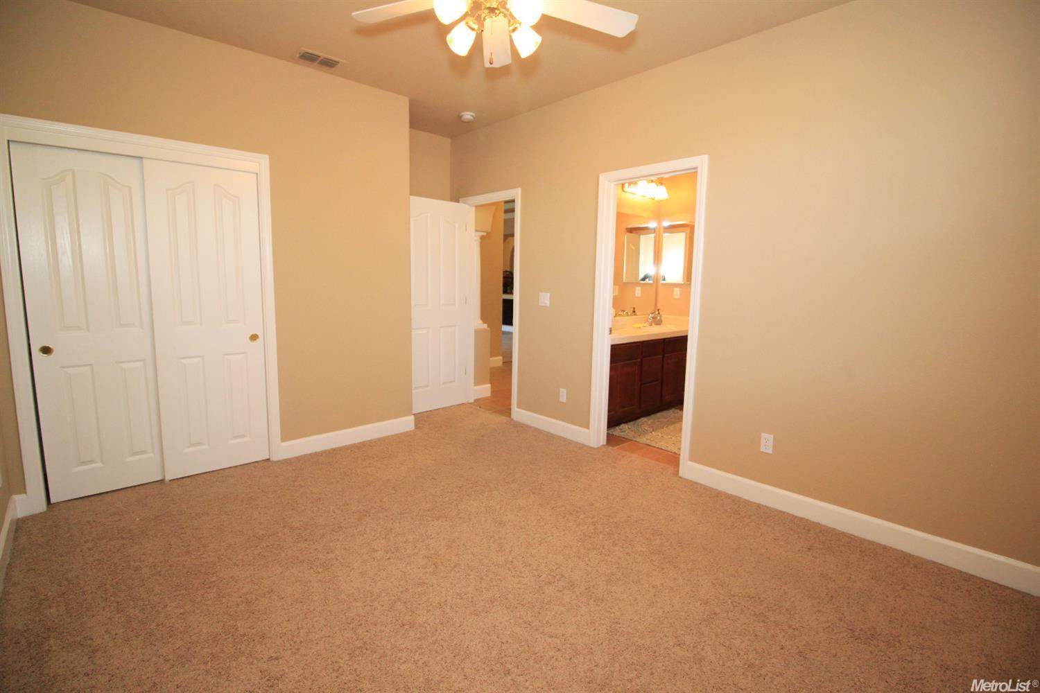 271 Vista Creek Cir