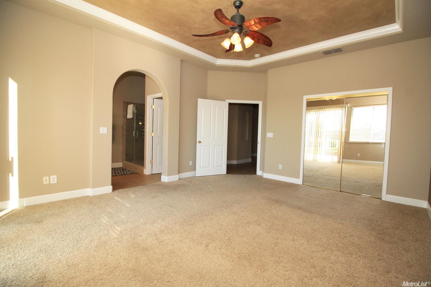 271 Vista Creek Cir