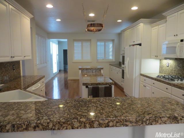 170 Montilla Cir