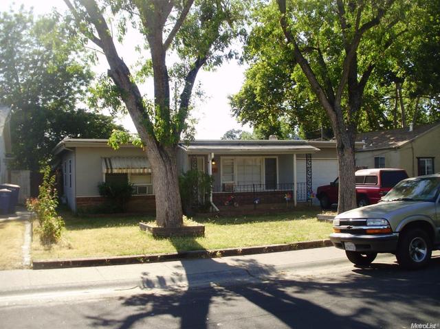 3737 Clay St