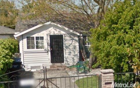 3737 Clay St