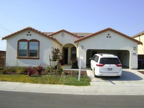 7905 32 Ave