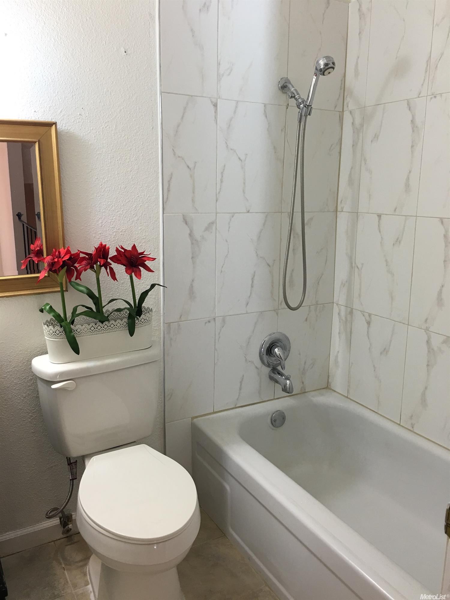 For Sale: 5906 Walerga Rd #APT 3 Sacramento, CA 95842